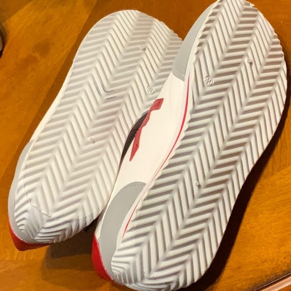 SHEIN Sneaker SZ 8 - Picture 4 of 4